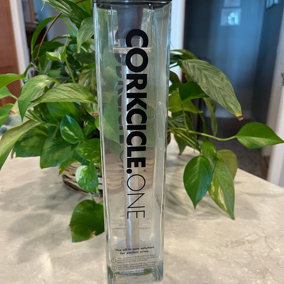 Corkcicle One Wine Chiller Aerate Pour 3-in-1 Bottler Cooler Storage - Picture 2 of 6